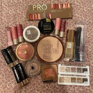 Catrice Eyeshadow Blush Highlighter Lipstick Foundation Brush Powder Makeup Lot